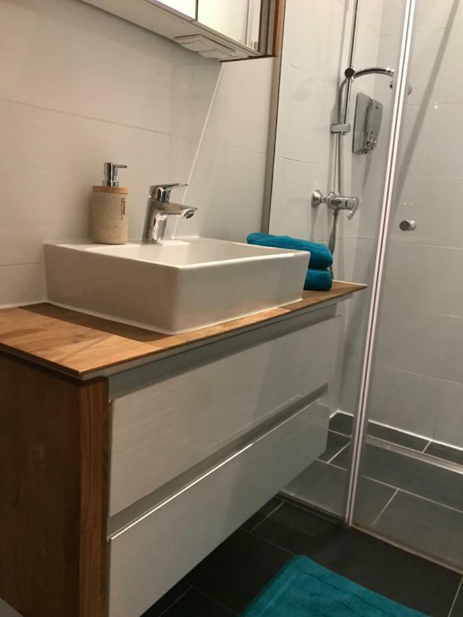 Neu Renovierte Unterkunft Apartment Vienna Luaran gambar