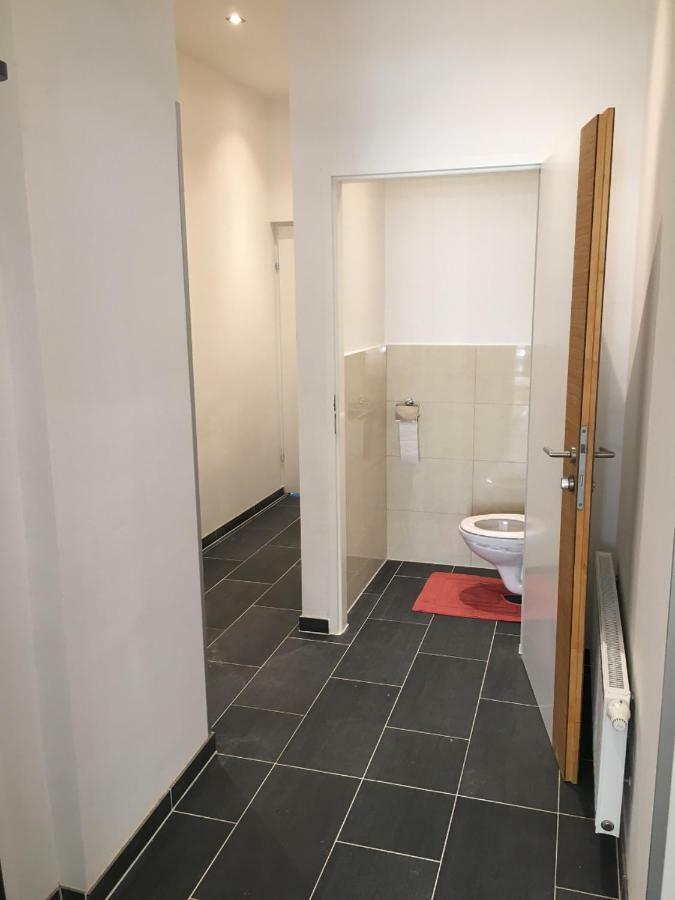 Neu Renovierte Unterkunft Apartment Vienna Luaran gambar