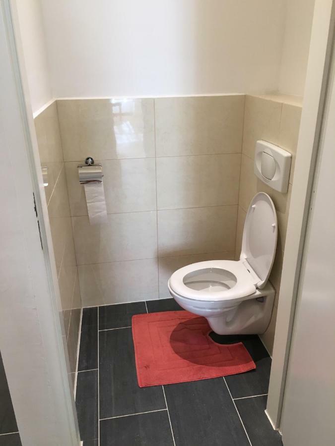 Neu Renovierte Unterkunft Apartment Vienna Luaran gambar